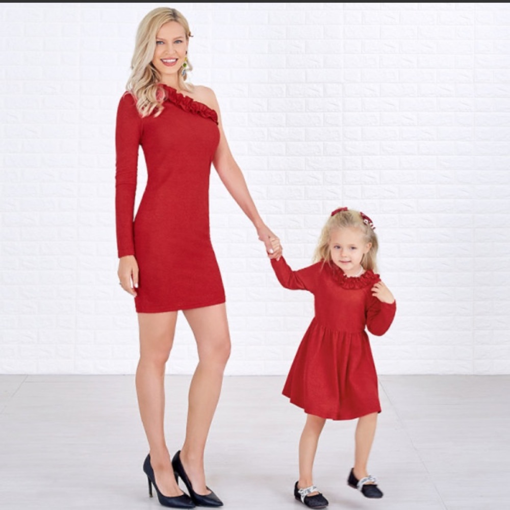 Red Holiday Dresses